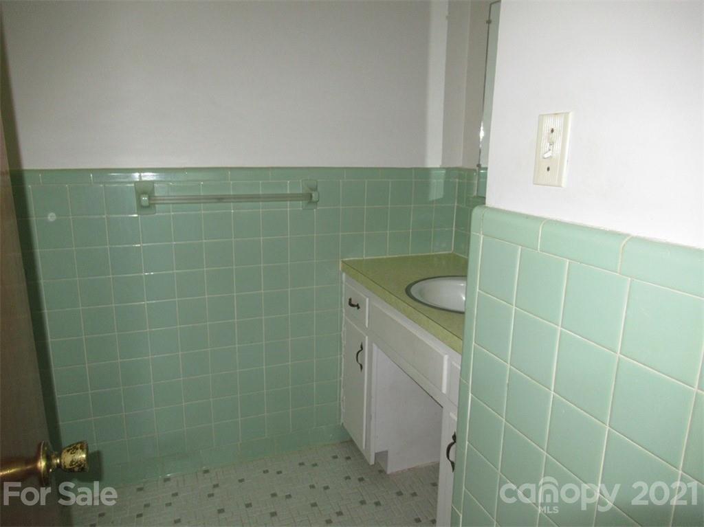 818 Setzer Drive Conover, NC 28613 - Photo 17 of 26 Gallery Image 17