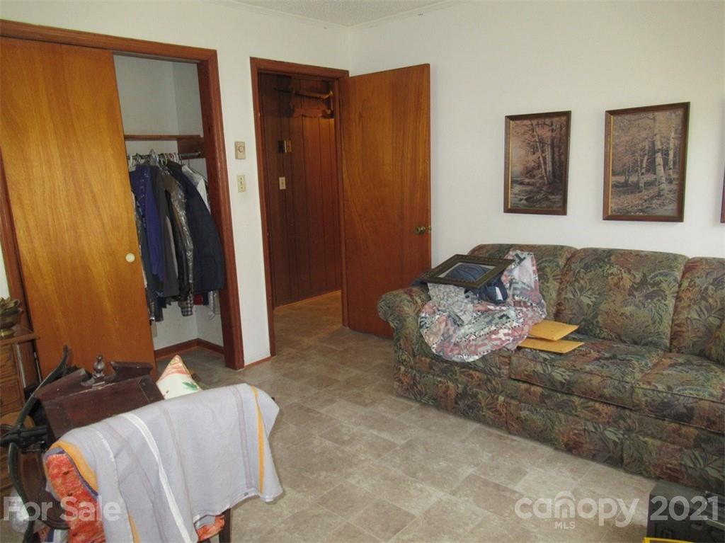818 Setzer Drive Conover, NC 28613 - Photo 21 of 26 Gallery Image 21