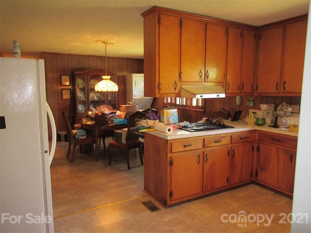 818 Setzer Drive Conover, NC 28613 - Photo 8 of 26 Gallery Image 8