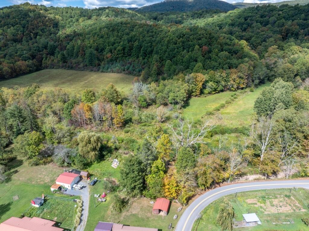 2889 Kieffer Road Crawley, WV 24931 - Photo 2 of 10 Gallery Image 2