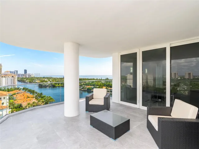 $5,999 | 19707 Turnberry Way, Unit 18K, Aventura, FL 33180