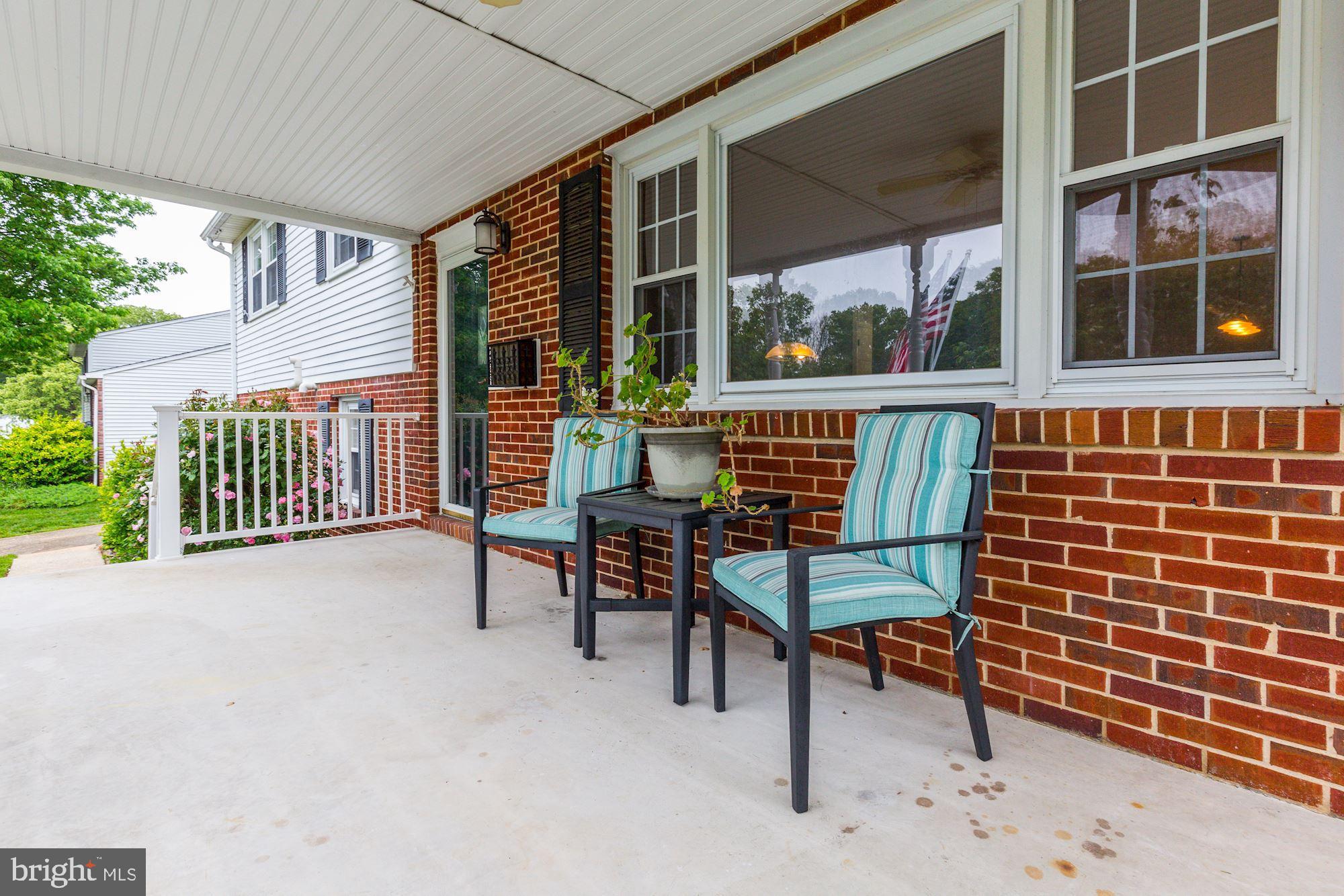 307 Stonewall Road Baltimore, MD 21228 - Photo 3 of 31 Porch