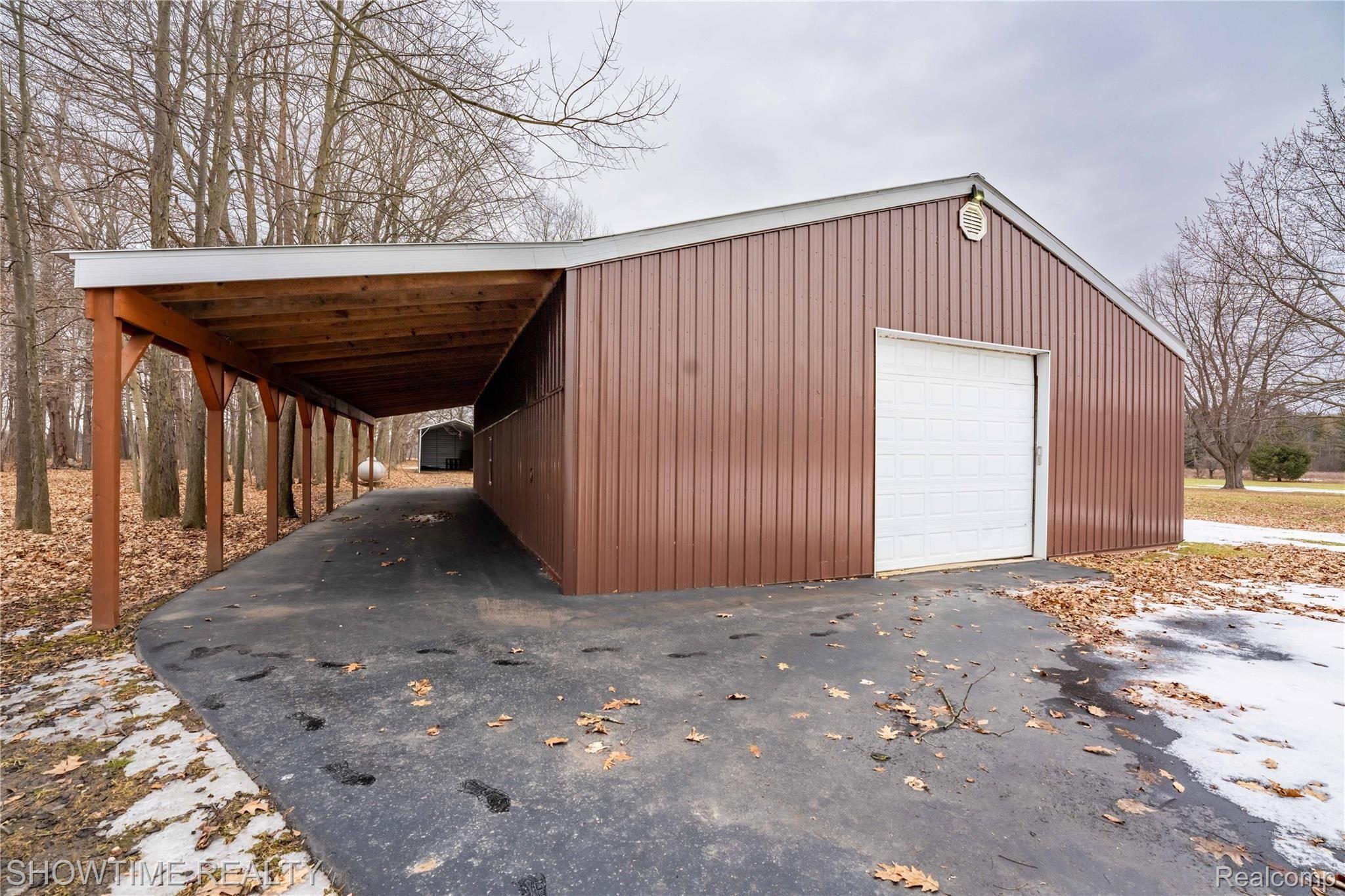 5135 North Gale Road Davison, MI 48423 - Photo 13 of 55 44.jpg