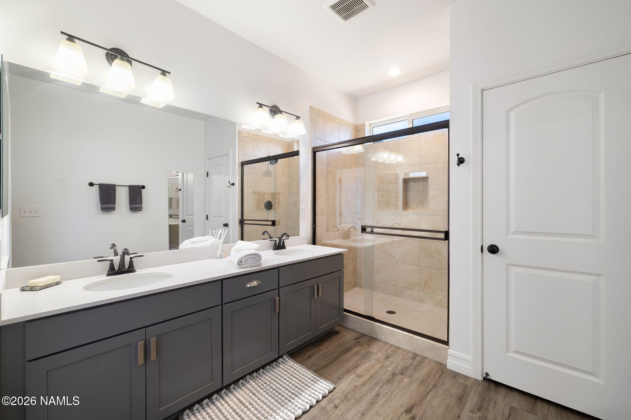 11951 Hydrus Road Bellemont, AZ 86015 - Photo 4 of 47 Primary Bath - downstairs