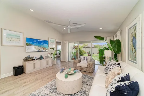$379,500 | 12419 Oak Hill Way, Parrish, FL 34219