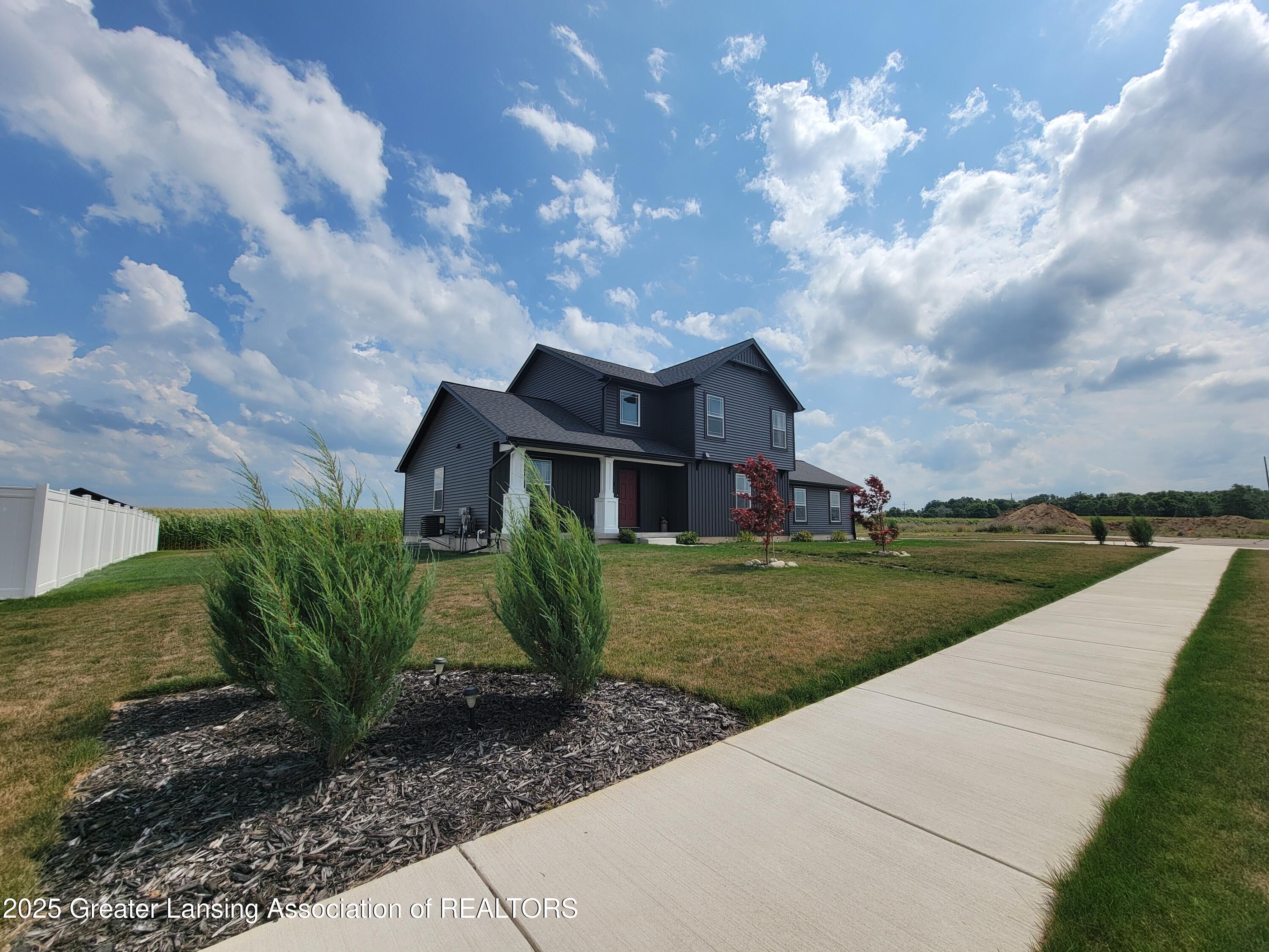 195 Jade Court Alma, MI 48801 - Photo 6 of 53 20250724_154225