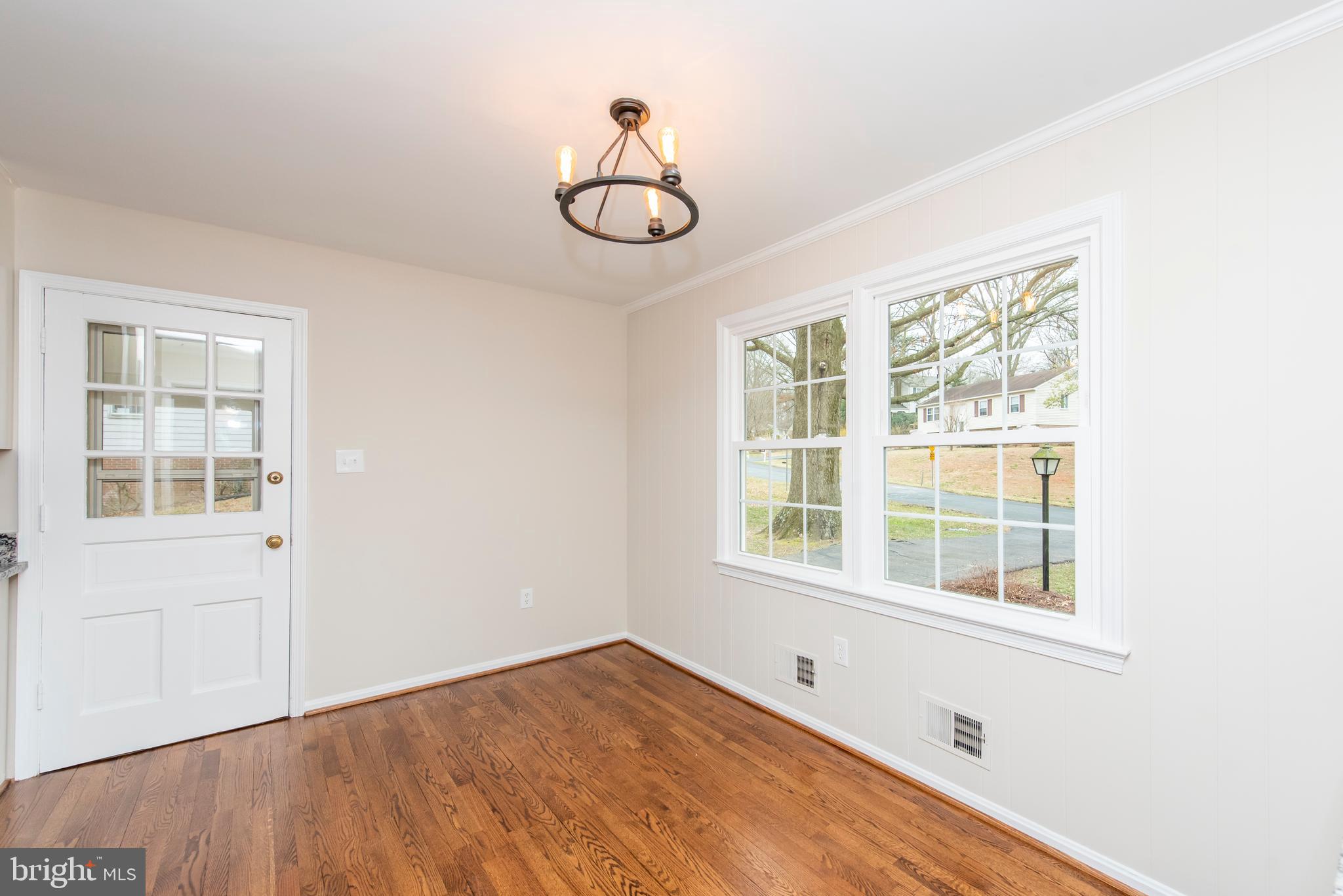 2229 Drury Road Silver Spring, MD 20906 - Photo 15 of 53 Breakfast area