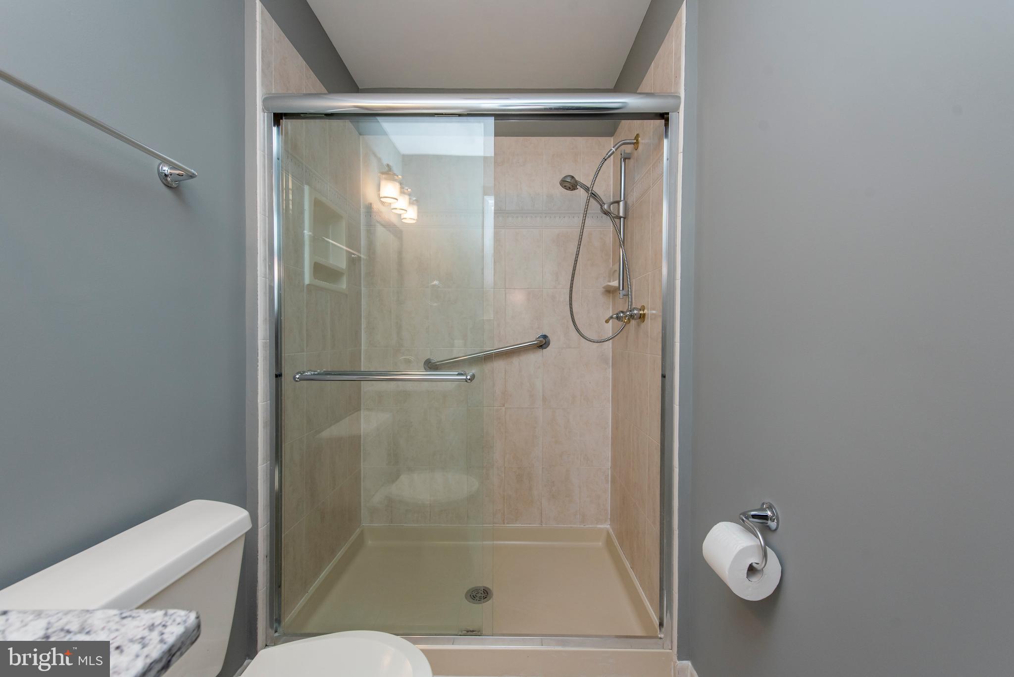 2229 Drury Road Silver Spring, MD 20906 - Photo 21 of 53 Owner's bathroom