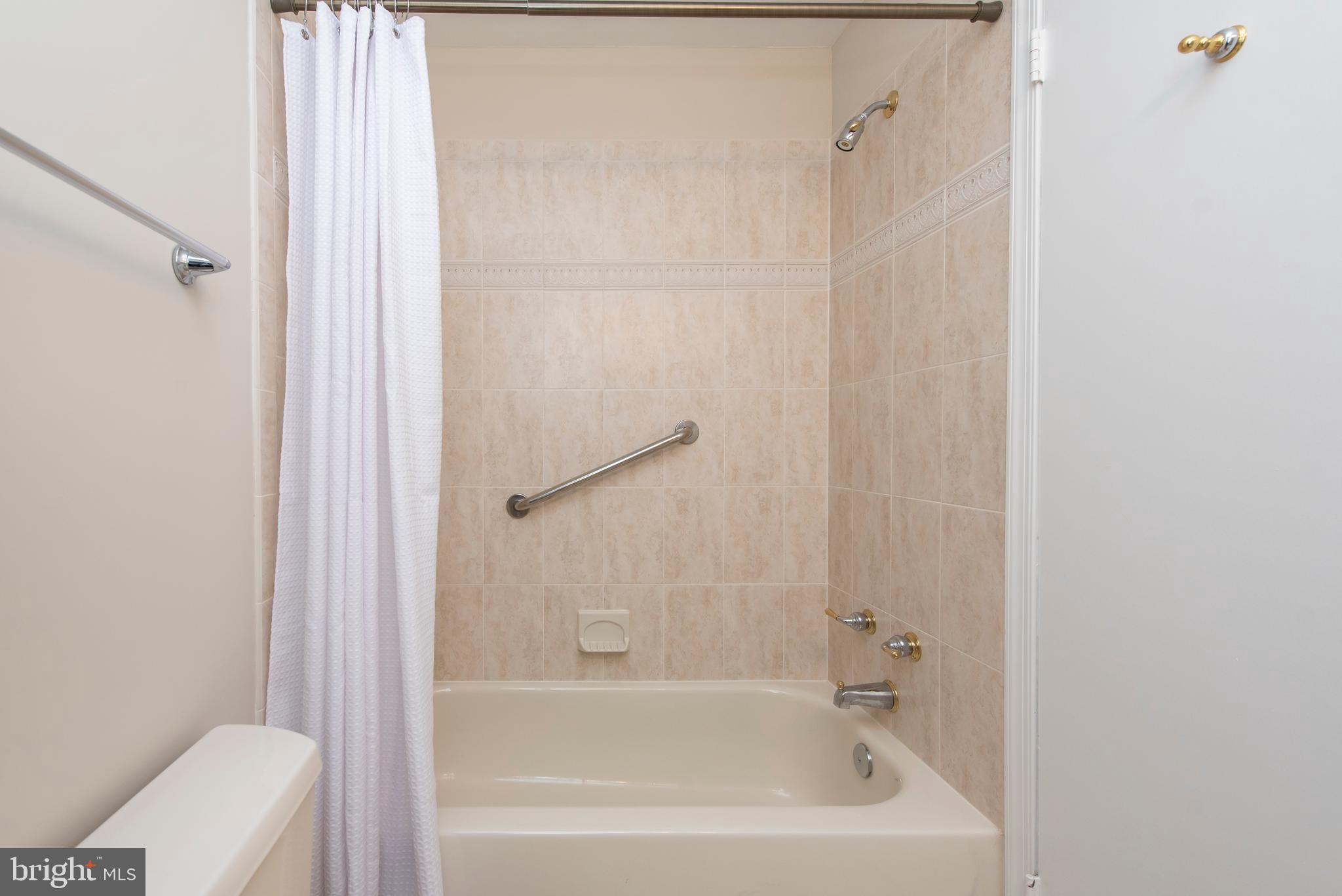 2229 Drury Road Silver Spring, MD 20906 - Photo 27 of 53 Full bathroom