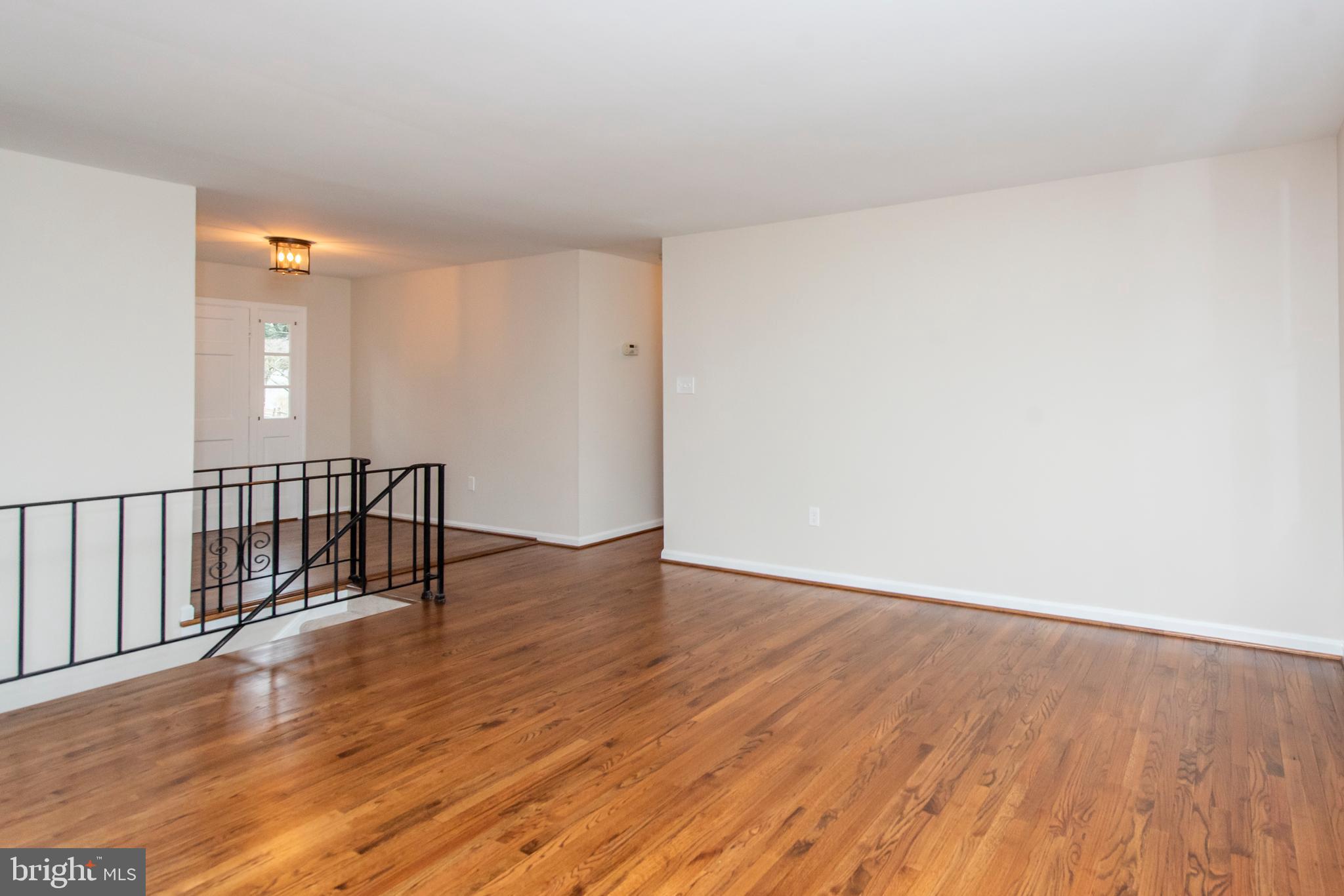 2229 Drury Road Silver Spring, MD 20906 - Photo 5 of 53 Living room