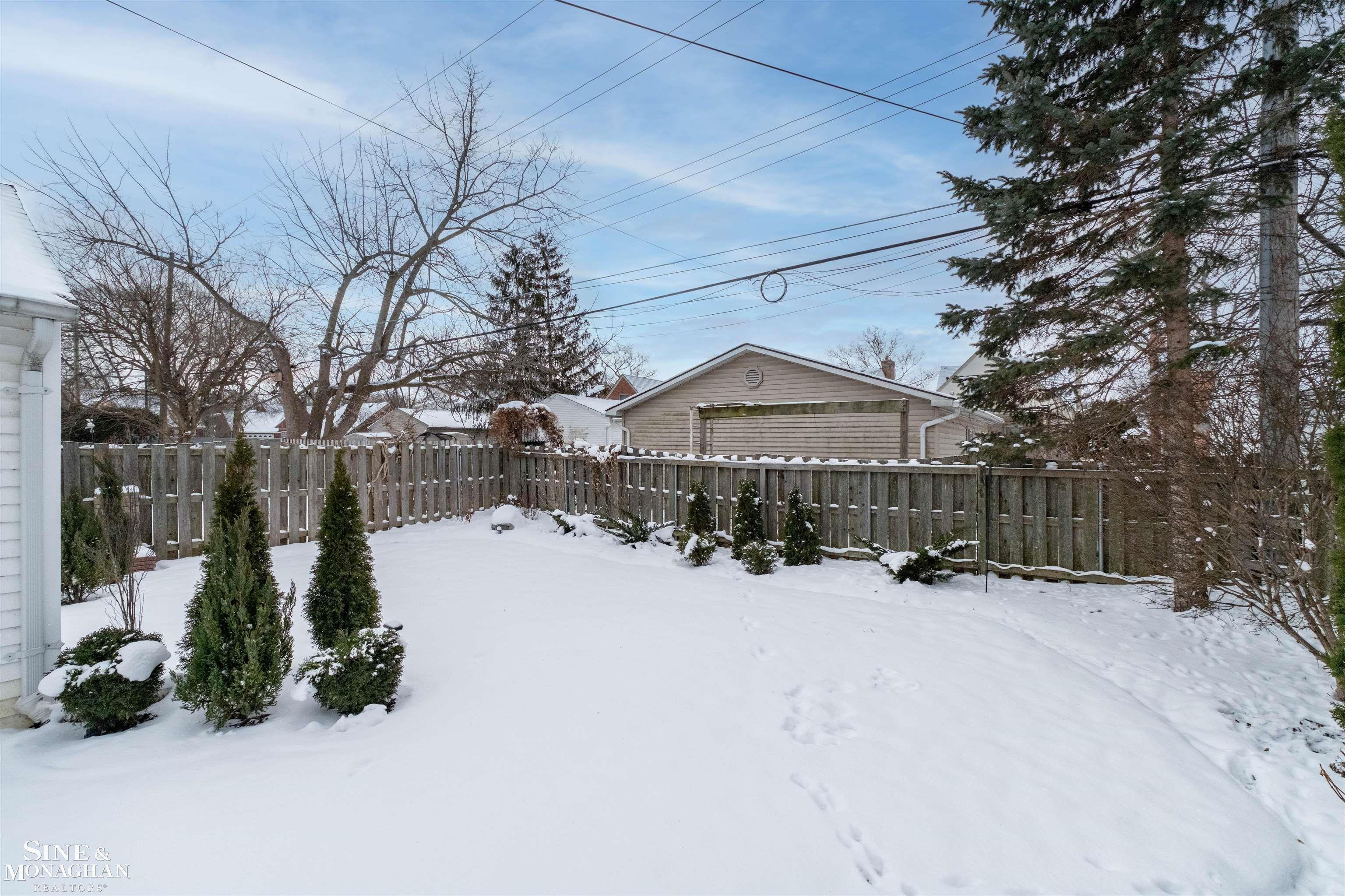 407 Kerby Road Grosse Pointe Farms, MI 48236 - Photo 34 of 44