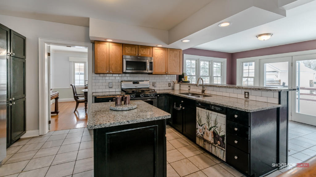 814 Ruddiman Drive North Muskegon, MI 49445 - Photo 14 of 26 814RuddimanDr014 LoRes