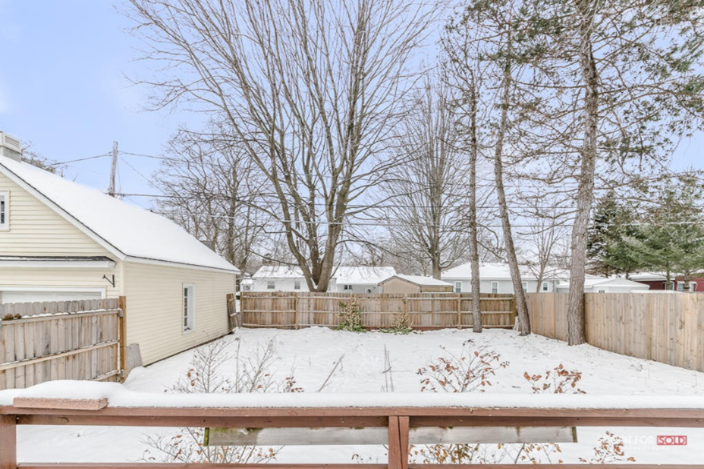 814 Ruddiman Drive North Muskegon, MI 49445 - Photo 3 of 26 814RuddimanDr003 LoRes