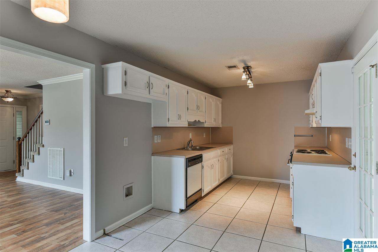 160 Lake Terrace Alabaster, AL 35007 - Photo 12 of 36