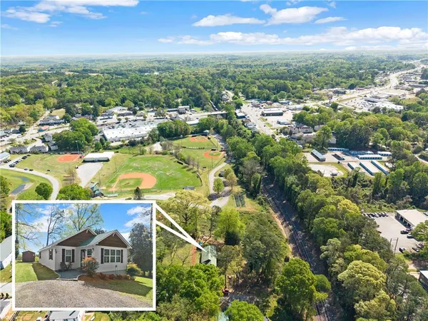 $289,000 | 181 Forest Avenue, Toccoa, GA 30577