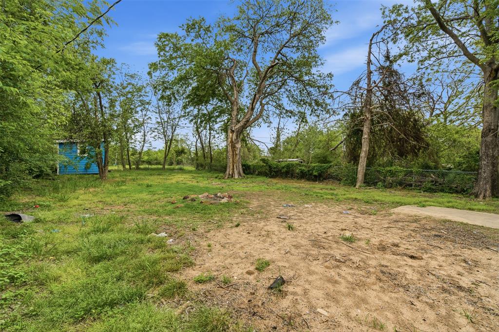 127 East Walker Street Denison, TX 75021 - Photo 23 of 26