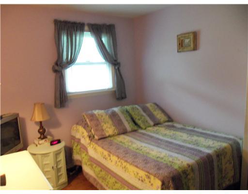 206 Baintree Road Coraopolis, PA 15108 - Photo 13 of 17 Bedroom.