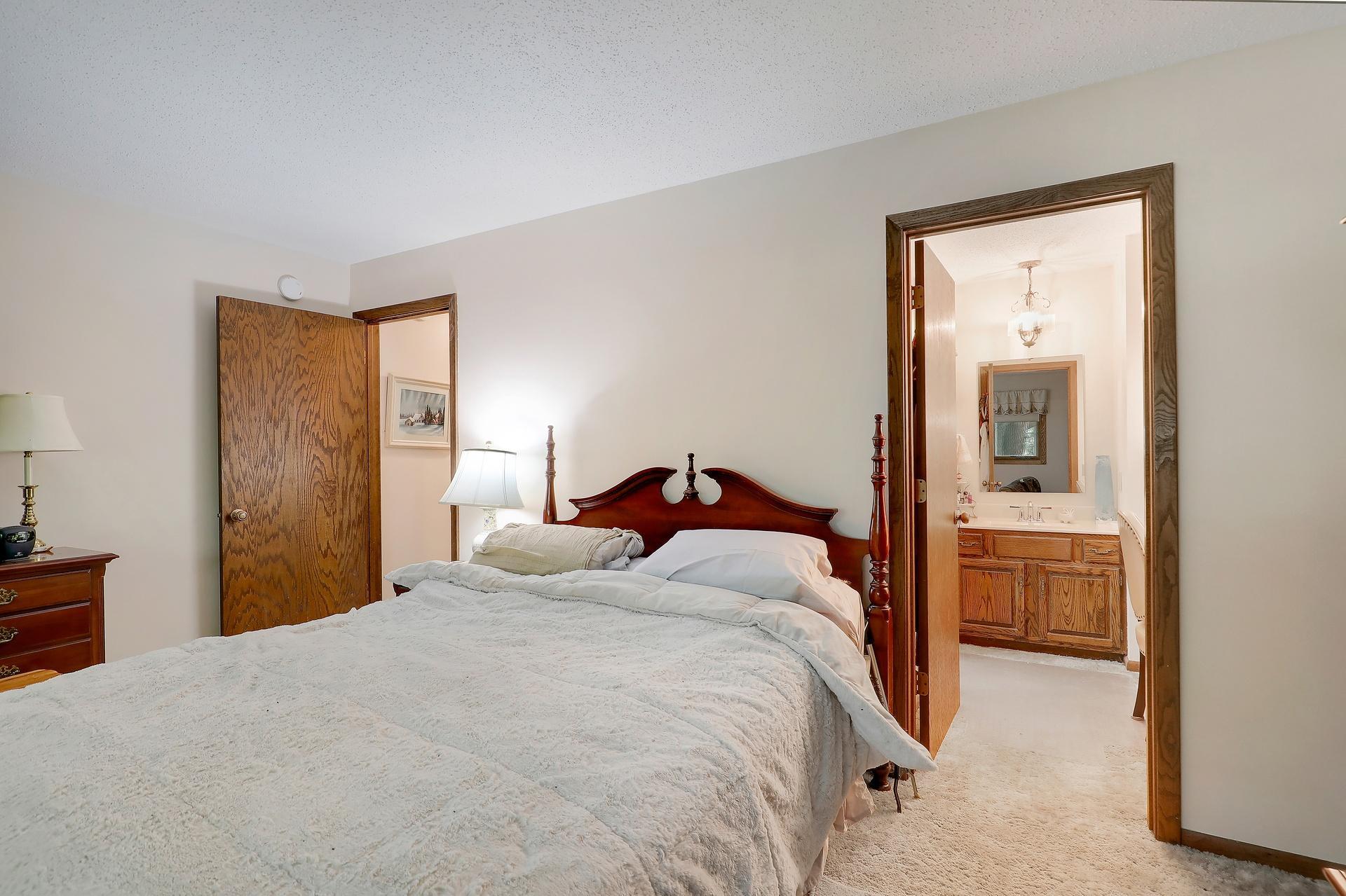 9702 Utica Road Bloomington, MN 55437 - Photo 28 of 72 Gallery Image 28