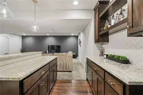 $875,000 | 15854 West 165th Terrace, Olathe, KS 66062