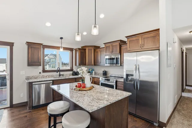 $499,900 | 9504 Andrew Avenue, Elko New Market, MN 55020