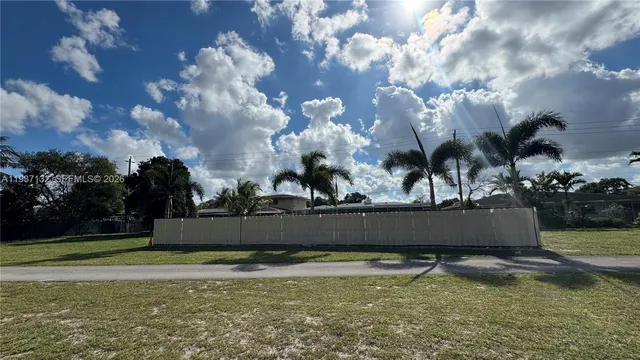 $639,000 | 321 Northwest 201st Street, Miami Gardens, FL 33169