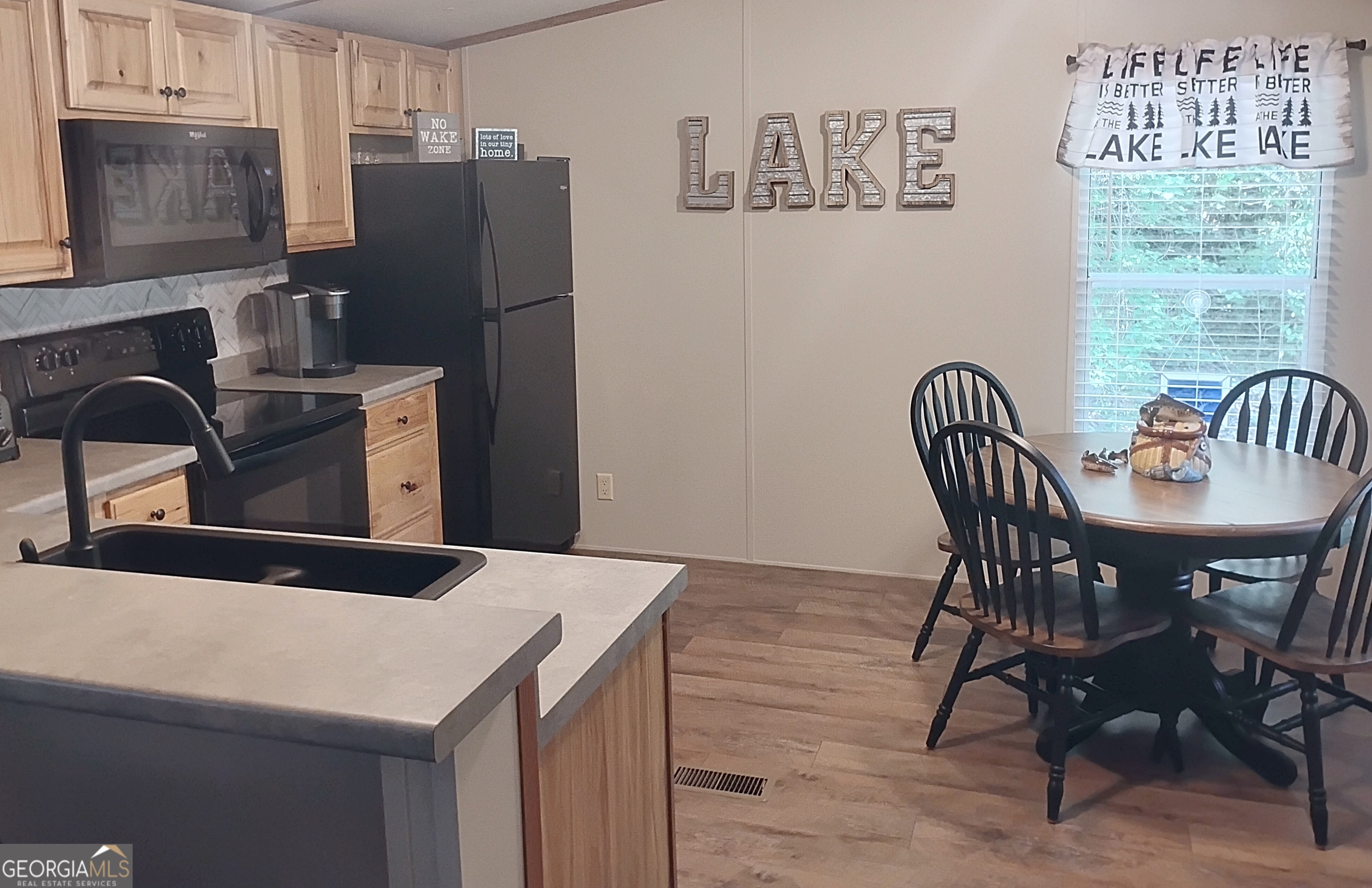 451 North Leroy Road Seneca, SC 29672 - Photo 5 of 29