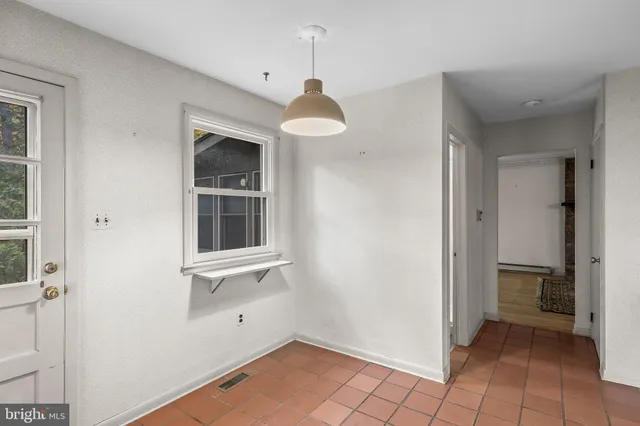 a bathroom with a toilet