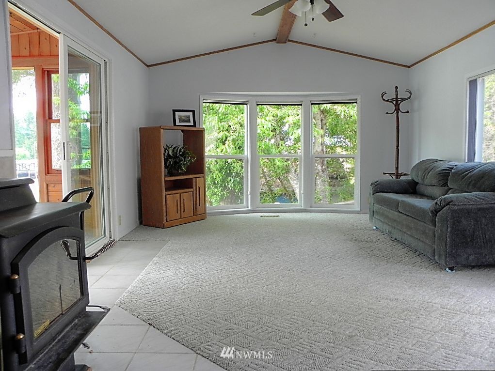 310 East Eckert Road Grapeview, WA 98546 - Photo 9 of 20 Gallery Image 9