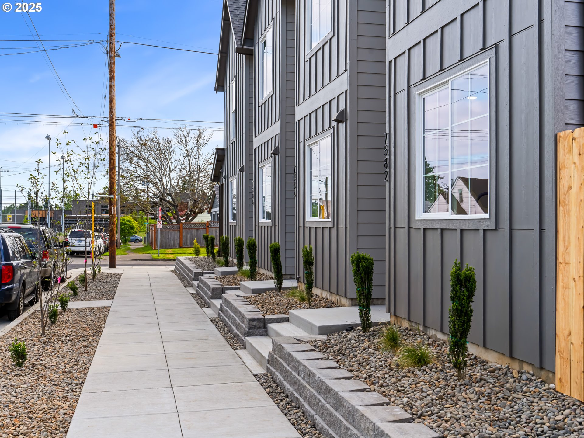 aloveページ New 4-in-1 4K AV over IP Encoder w/ Video Wall & Visual Control