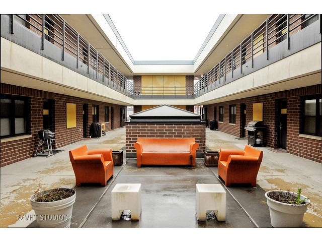 1600 North Halsted Street, Unit 2J Chicago, IL 60614 - Photo 2 of 10