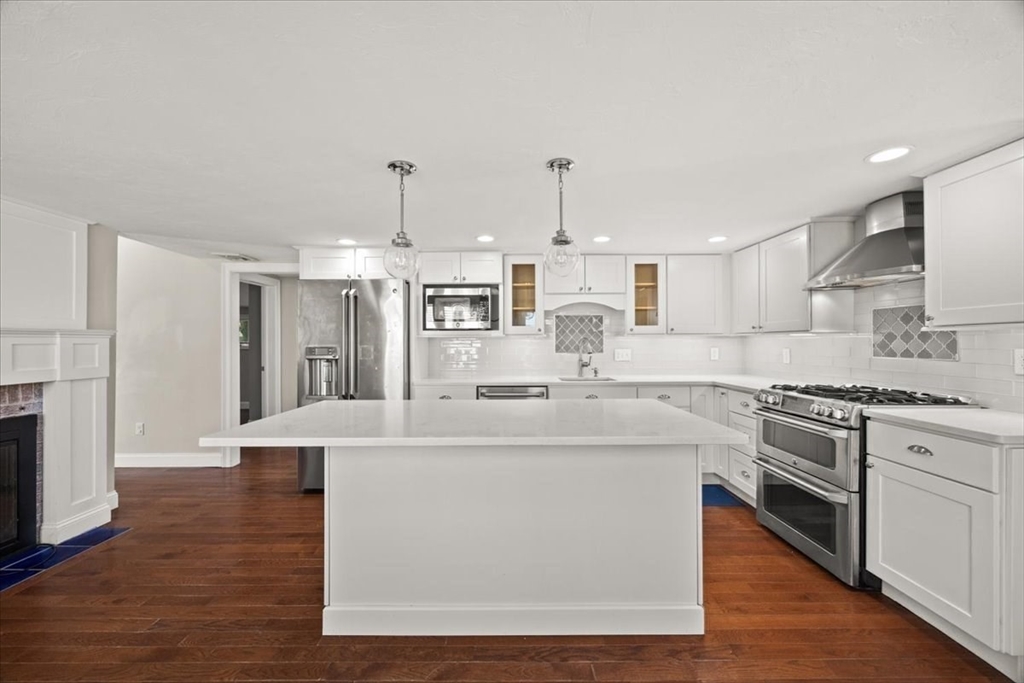 62 Pleasant Circle Canton, MA 02021 - Photo 6 of 40