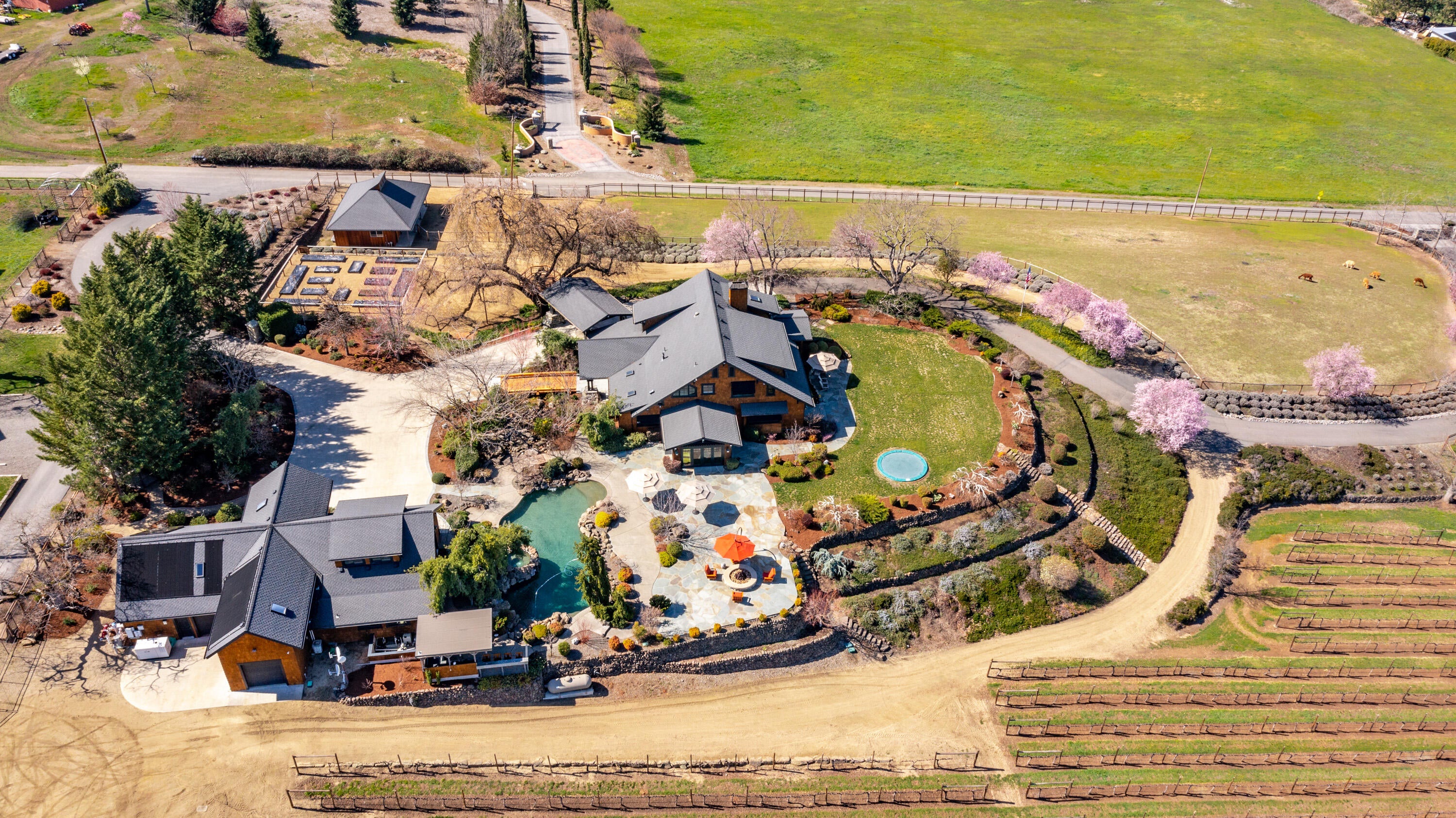 4167 Independence School Road Medford, OR 97501 - Photo 81 of 95 162_ISR_162