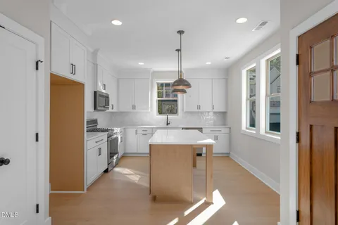 $607,000 | 996 Double Helix Road, Apex, NC 27523