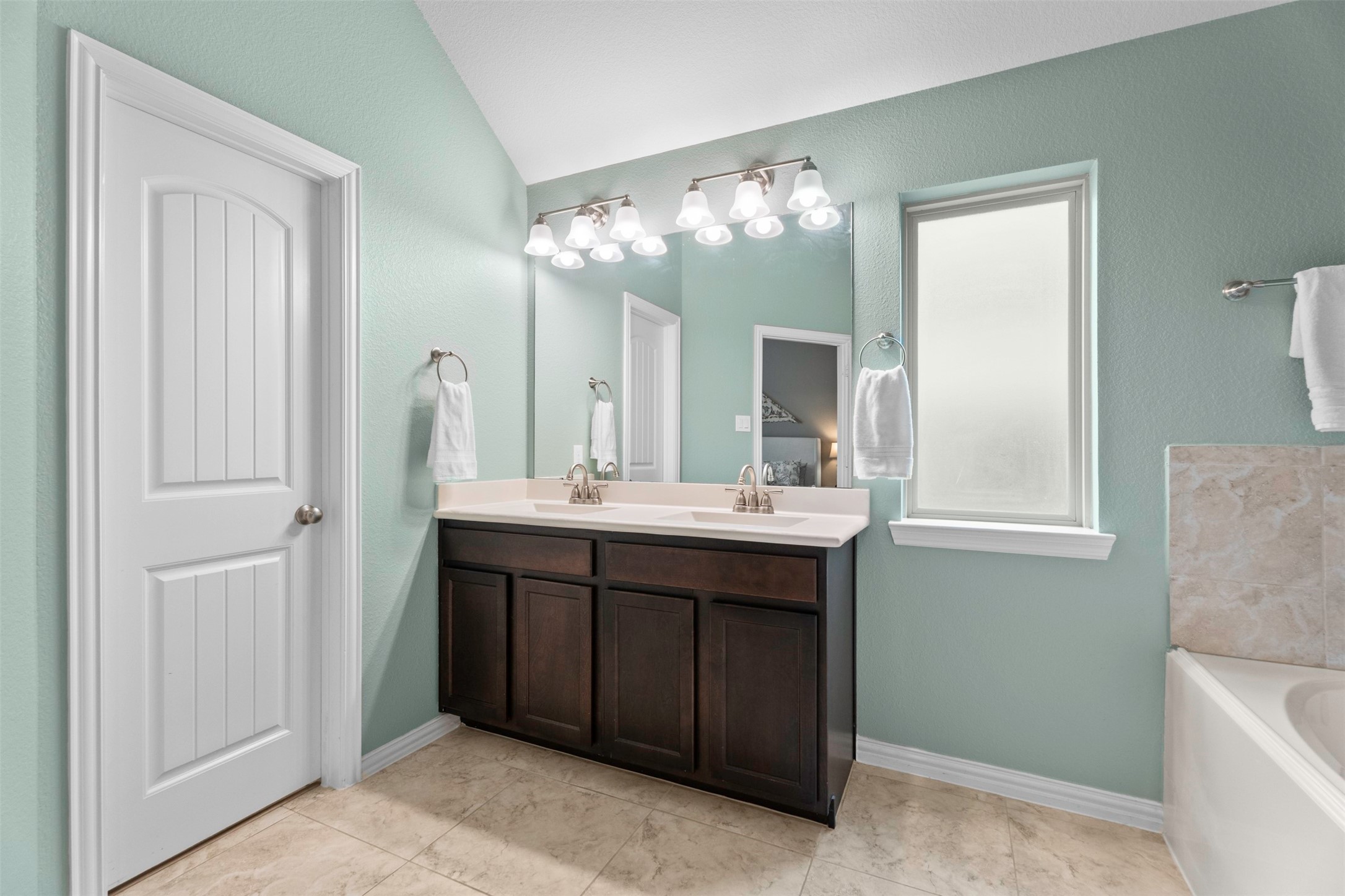 4480 Lone Alcove Drive Spring, TX 77386 - Photo 22 of 45 Primary ensuite