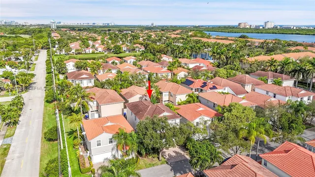 $975,000 | 1135 Satinleaf Street, Hollywood, FL 33019