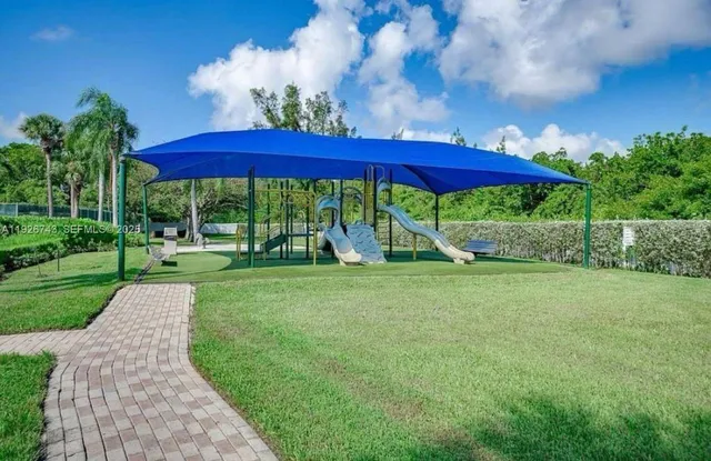 $975,000 | 1135 Satinleaf Street, Hollywood, FL 33019