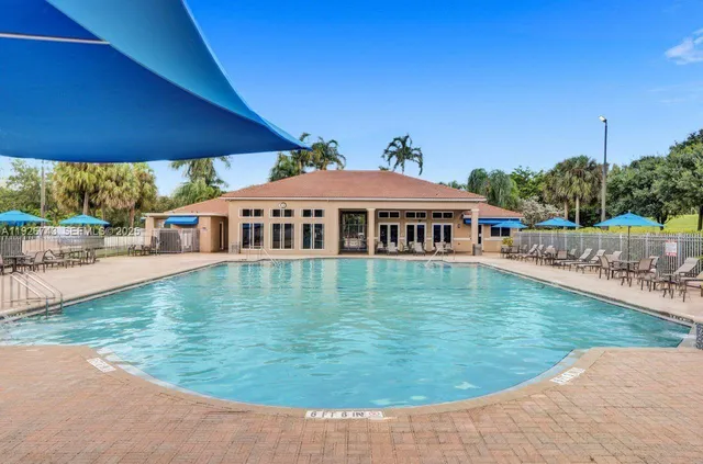 $975,000 | 1135 Satinleaf Street, Hollywood, FL 33019