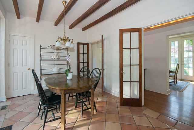 337 Sheridan Road Winnetka, IL 60093 - Photo 13 of 25 a dining room with furniture and wooden floor