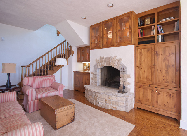 337 Sheridan Road Winnetka, IL 60093 - Photo 14 of 25 a living room with furniture and a fireplace