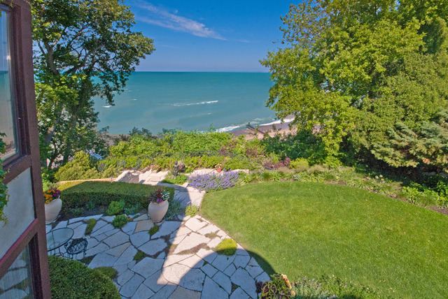 337 Sheridan Road Winnetka, IL 60093 - Photo 21 of 25 a view of yard with green space