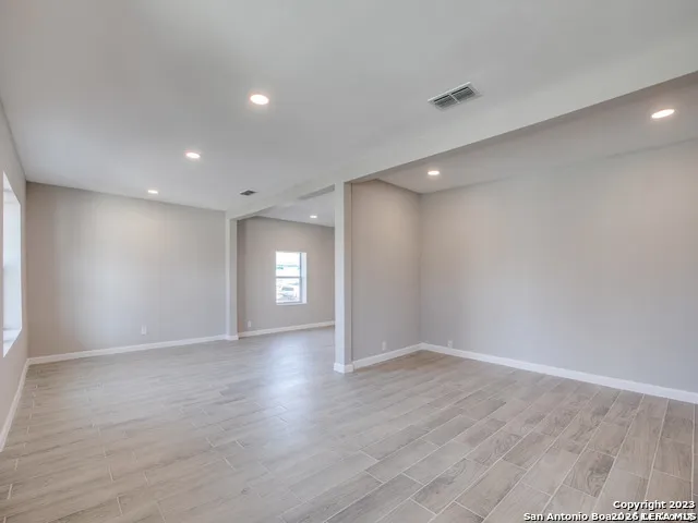 $1,850 | 4238 Commercial, San Antonio, TX 78221