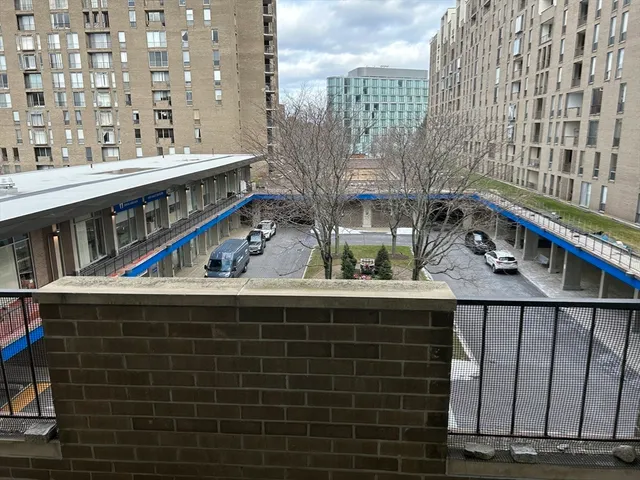 $2,700 | 77 Pond Avenue, Unit 407, Brookline, MA 02445