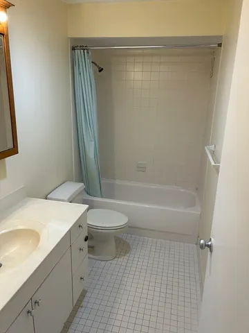 $2,700 | 77 Pond Avenue, Unit 407, Brookline, MA 02445