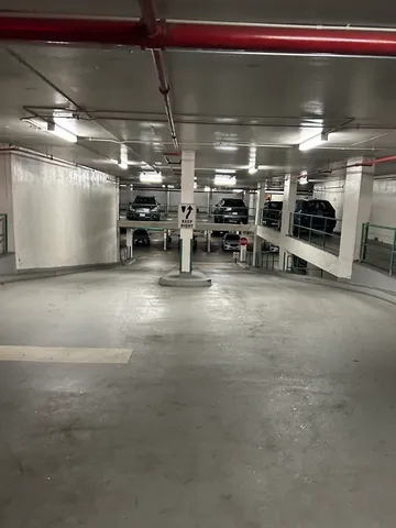 $2,700 | 77 Pond Avenue, Unit 407, Brookline, MA 02445