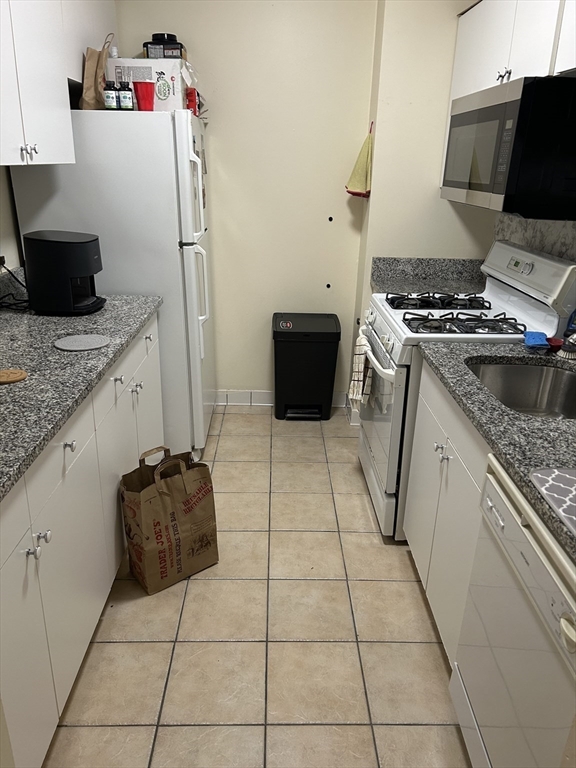 77 Pond Avenue, Unit 407 Brookline, MA 02445 - Photo 6 of 28