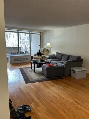 $2,900 | 77 Pond Avenue, Unit 407, Brookline, MA 02445