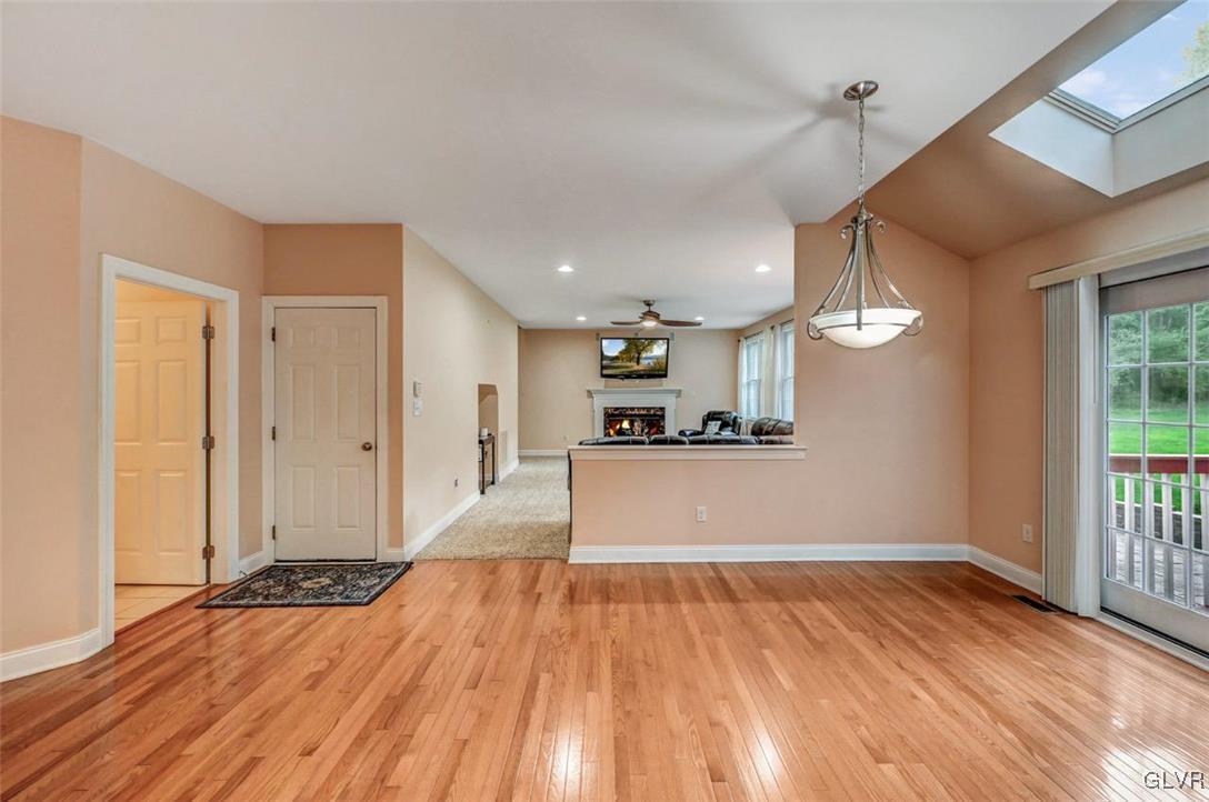 175 Jacoby Run Road Mount Bethel, PA 18343 - Photo 17 of 50 Informal Dining Area includes knee wall separate f