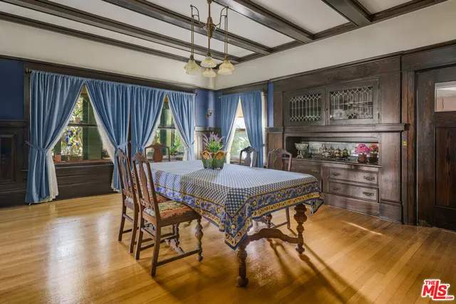 $1,799,000 | 1049 Elden Avenue, Los Angeles, CA 90006