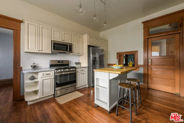 $1,799,000 | 1049 Elden Avenue, Los Angeles, CA 90006