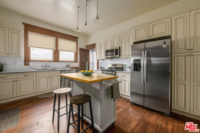 $1,799,000 | 1049 Elden Avenue, Los Angeles, CA 90006